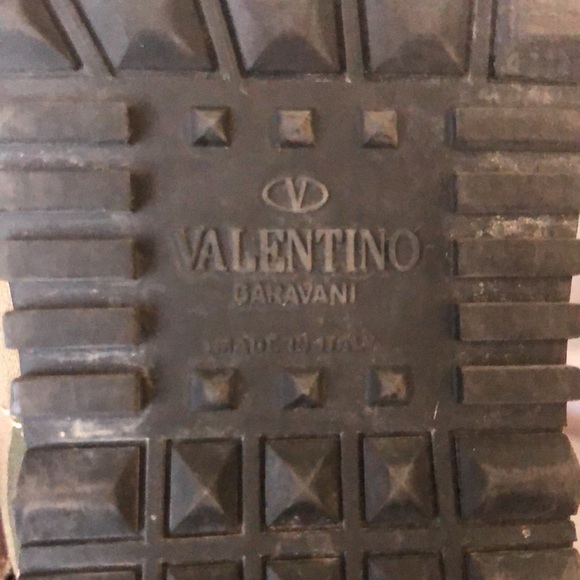 Valentino Garavani sneakers - Picture 6 of 8